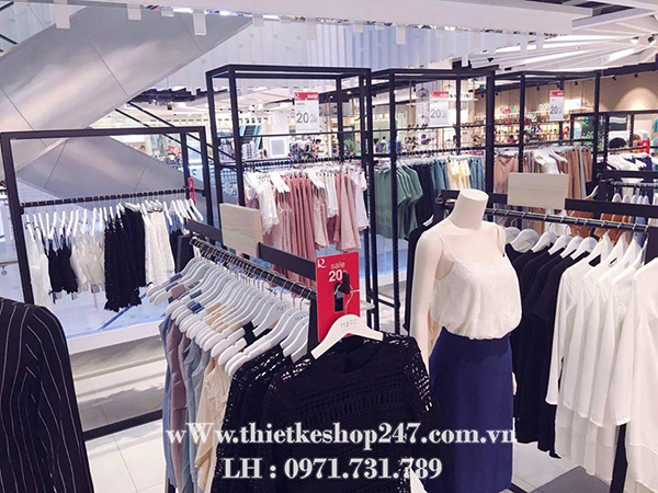 Trang trí shop quần áo nhỏ đẹp